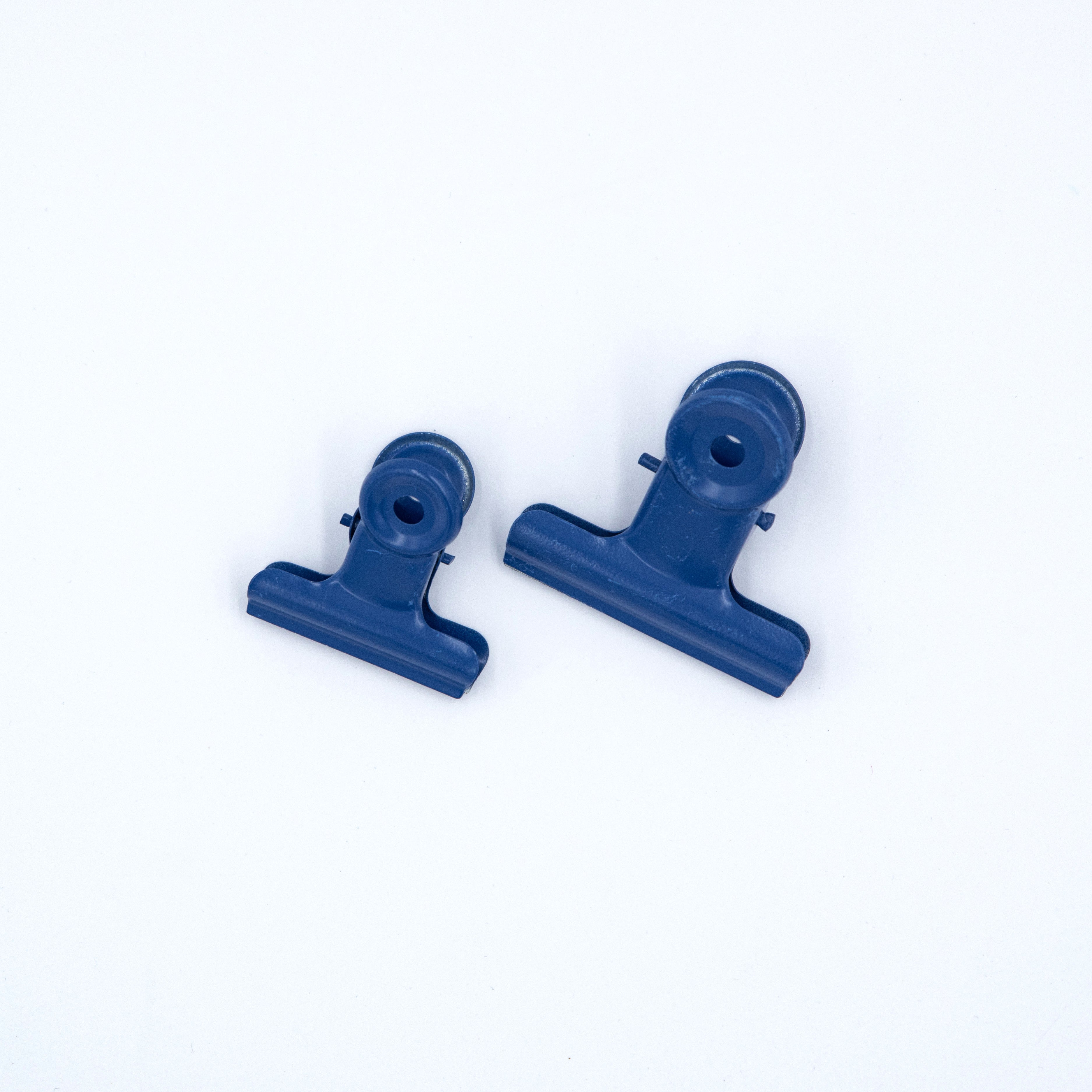 Metallklammer blau